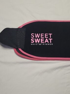 Sweet Sweat Waist Trimmer - Black with Pink Trim